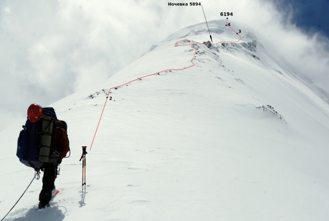 Пик Спартак и перевал через восточное плечо пика Ленина. (Альпинизм, маи, пик ленина, экспедиция маи на заалайский хребет, перевал крыленко)