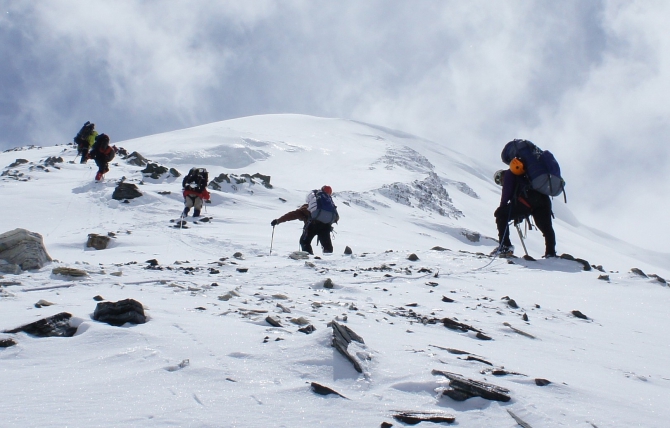 Пик Спартак и перевал через восточное плечо пика Ленина. (Альпинизм, маи, пик ленина, экспедиция маи на заалайский хребет, перевал крыленко)