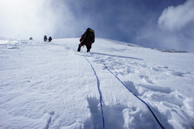 Пик Спартак и перевал через восточное плечо пика Ленина. (Альпинизм, маи, пик ленина, экспедиция маи на заалайский хребет, перевал крыленко)