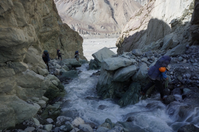 От Сауксая до пика Ленина. Перевалы Прижимный, Раздельный и Ленина. (Альпинизм, перевал ленина, перевал раздельный, ледник дзержинского, перевал прижимный, сауксай, малая саукдара, пик ленина, маи)