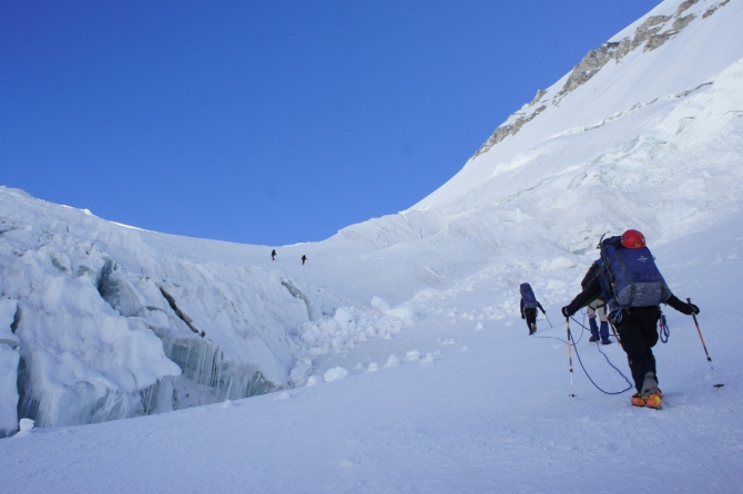 От Сауксая до пика Ленина. Перевалы Прижимный, Раздельный и Ленина. (Альпинизм, перевал ленина, перевал раздельный, ледник дзержинского, перевал прижимный, сауксай, малая саукдара, пик ленина, маи)