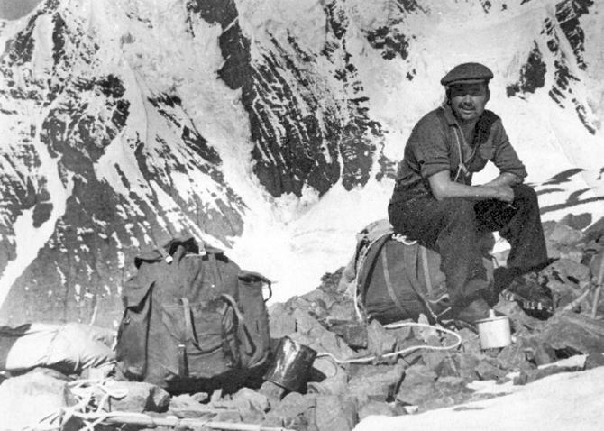 "СНЕЖНЫЙ БАРС" №1. ЕВГЕНИЙ ИВАНОВ. К СТОЛЕТИЮ СО ДНЯ РОЖДЕНИЯ (1912-1975, Альпинизм, пик победы, кирилл кузьмин, снежный барс № 1)