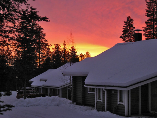А у нас здесь снег. Много, много снега. Завидуете? (Мультигонки)