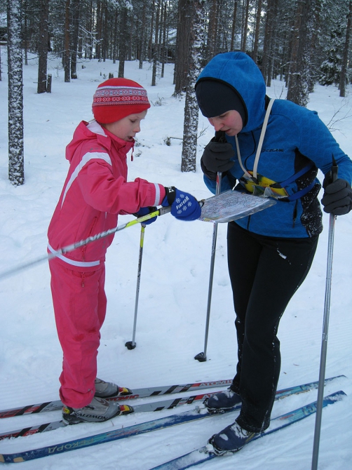 А у нас здесь снег. Много, много снега. Завидуете? (Мультигонки)