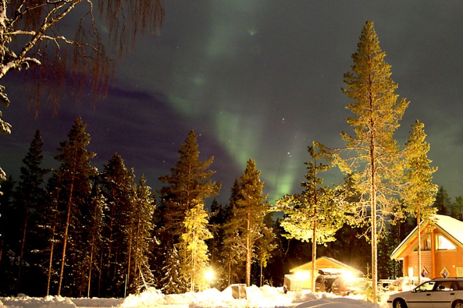 А у нас здесь снег. Много, много снега. Завидуете? (Мультигонки)