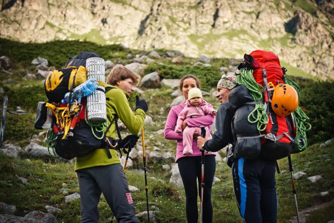 Наш опыт в облегчении веса снаряжения при восхождениях (Альпинизм, общее снаряжение, бивак, облегчение снаряжения, личное снаряжение, звезды безенги, сотник, fast and light, сивера, нефедов, grivel, гривель, sivera, одежда, снаряжение)