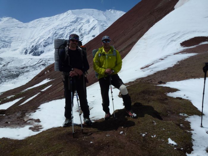 Outdoor-проект-2012. Три семитысячника в одной экспедиции. (Альпинизм, пик корженевской, пик коммунизма, пик ленина, бакленев, лазо, награждаем, мы в обществе, восхождения, outdoor проекты, хрустальный пик, события, риск.ру, risk.ru)