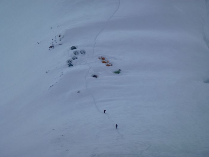 Outdoor-проект-2012. Три семитысячника в одной экспедиции. (Альпинизм, пик корженевской, пик коммунизма, пик ленина, бакленев, лазо, награждаем, мы в обществе, восхождения, outdoor проекты, хрустальный пик, события, риск.ру, risk.ru)