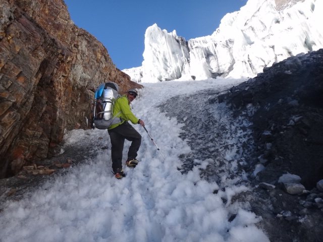 Outdoor-проект-2012. Три семитысячника в одной экспедиции. (Альпинизм, пик корженевской, пик коммунизма, пик ленина, бакленев, лазо, награждаем, мы в обществе, восхождения, outdoor проекты, хрустальный пик, события, риск.ру, risk.ru)