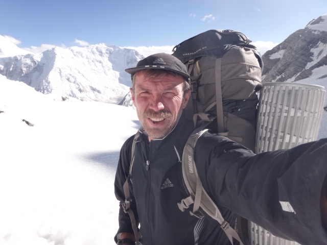 Outdoor-проект-2012. Три семитысячника в одной экспедиции. (Альпинизм, пик корженевской, пик коммунизма, пик ленина, бакленев, лазо, награждаем, мы в обществе, восхождения, outdoor проекты, хрустальный пик, события, риск.ру, risk.ru)