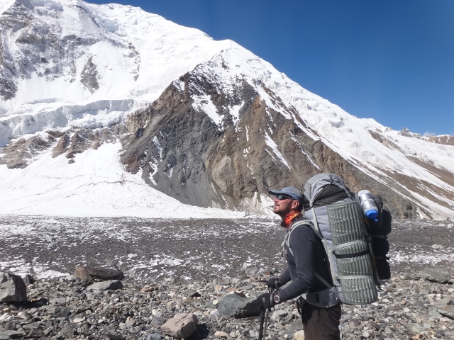 Outdoor-проект-2012. Три семитысячника в одной экспедиции. (Альпинизм, пик корженевской, пик коммунизма, пик ленина, бакленев, лазо, награждаем, мы в обществе, восхождения, outdoor проекты, хрустальный пик, события, риск.ру, risk.ru)