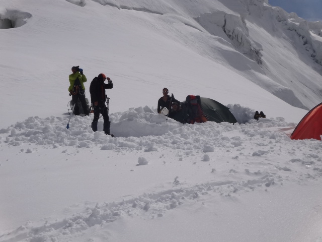 Outdoor-проект-2012. Три семитысячника в одной экспедиции. (Альпинизм, пик корженевской, пик коммунизма, пик ленина, бакленев, лазо, награждаем, мы в обществе, восхождения, outdoor проекты, хрустальный пик, события, риск.ру, risk.ru)