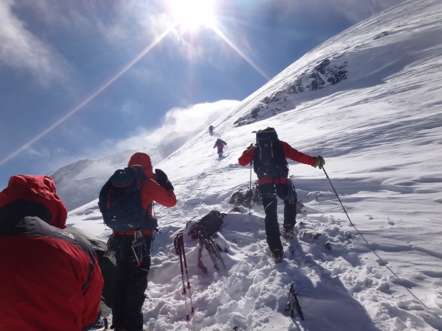 Outdoor-проект-2012. Три семитысячника в одной экспедиции. (Альпинизм, пик корженевской, пик коммунизма, пик ленина, бакленев, лазо, награждаем, мы в обществе, восхождения, outdoor проекты, хрустальный пик, события, риск.ру, risk.ru)