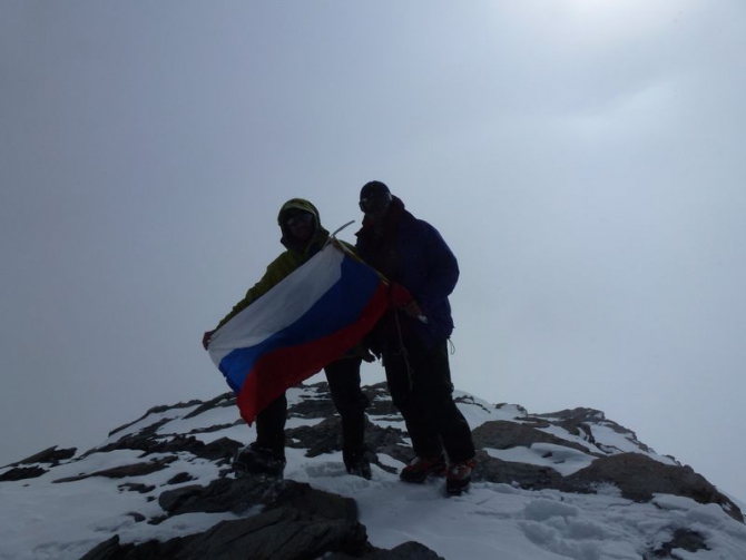 Outdoor-проект-2012. Три семитысячника в одной экспедиции. (Альпинизм, пик корженевской, пик коммунизма, пик ленина, бакленев, лазо, награждаем, мы в обществе, восхождения, outdoor проекты, хрустальный пик, события, риск.ру, risk.ru)