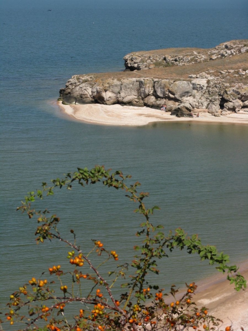 Скалы, праздник, люди и море (Скалолазание, чемпионат ветеранов альпинизма и скалолазания, судак)