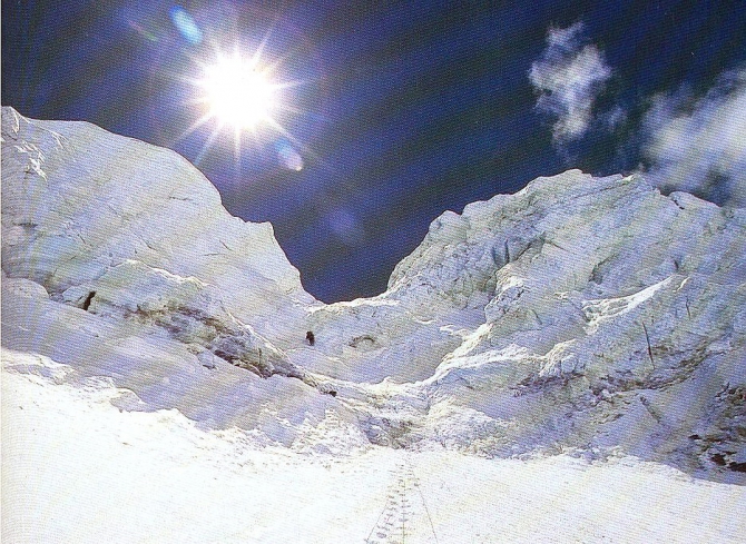 Эверест. Восточная (Кангчунгская) стена. 1988 год. (Альпинизм, стив венеблес, кангчунская стена)