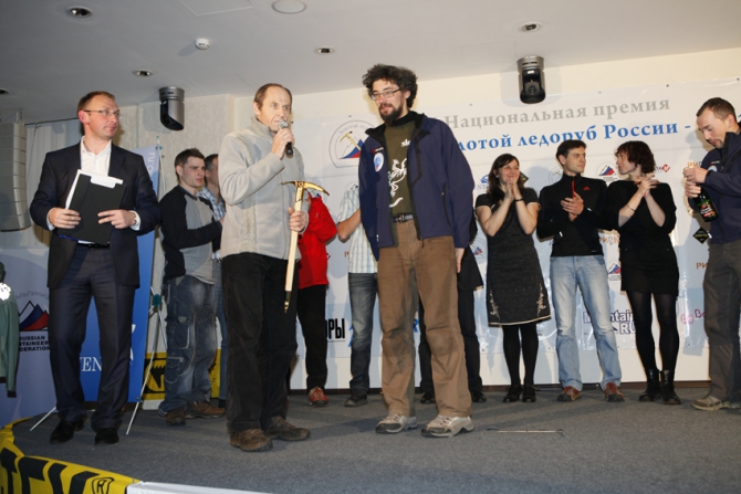 Команда ФАиС Москвы взяла "Золотой ледоруб России" 2012. (Альпинизм, клуб семь вершин, венто, стальной ангел, хрустальный пик, muztagh tower, альпиндустрия, чемпионат россии, каракорум, alexika, баск)