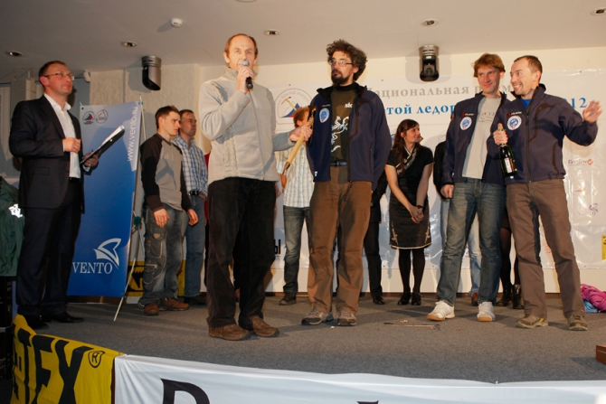 Команда ФАиС Москвы взяла "Золотой ледоруб России" 2012. (Альпинизм, клуб семь вершин, венто, стальной ангел, хрустальный пик, muztagh tower, альпиндустрия, чемпионат россии, каракорум, alexika, баск)