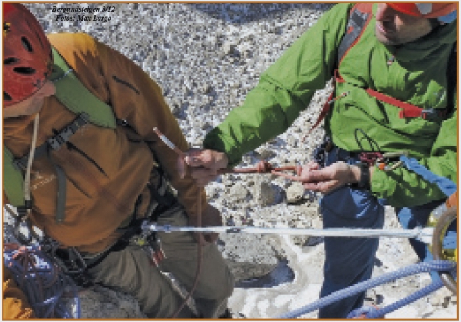 Дюльфер по-австрийски. (Альпинизм, спуск по веревке, страховка, тактика)