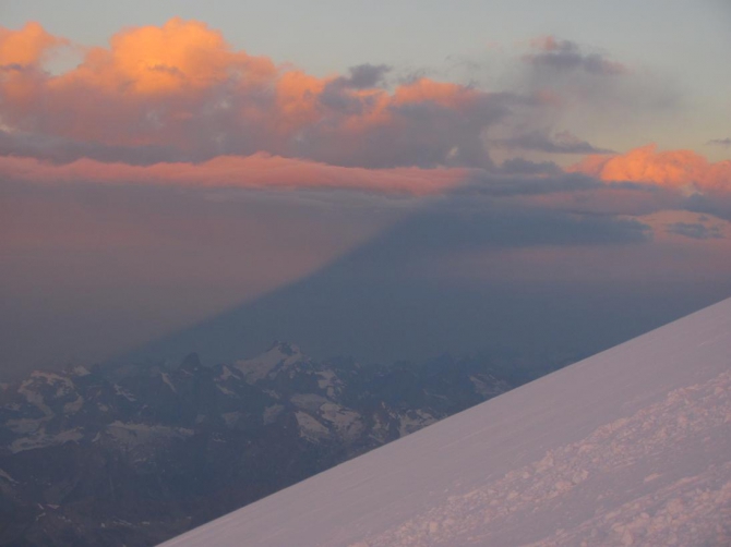 Детские шалости минувшего года: ошибки и достижения (Путешествия, дети в горах, вопросы к опытным, чайники, эльбрус)
