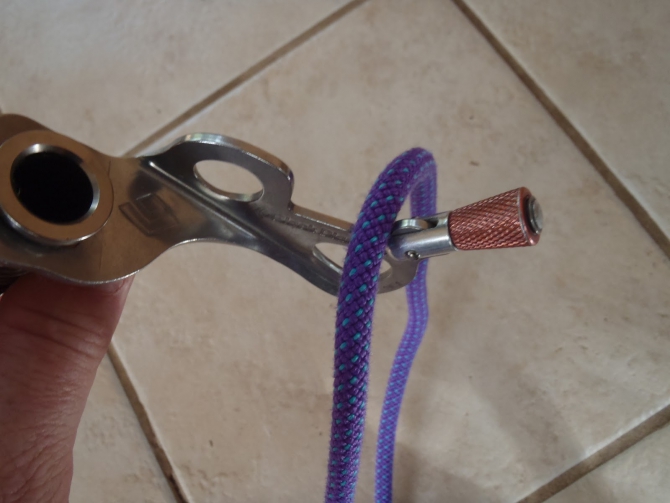 Будьте аккуратнее при использовании ледобуров типа Black Diamond Express (Альпинизм)