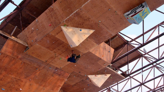 В Тюмени прошел этап Кубка РФ по ледолазанию (Альпинизм, тюмень)