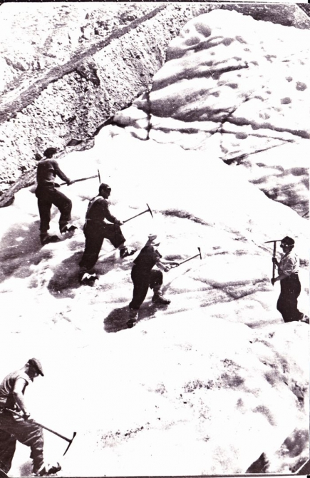 Небольшой и добрый рассказ об альпинистах середины прошлого века (Альпинизм, цей, дудинцев, адай-хох)