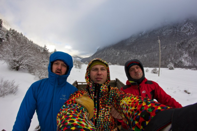 Потроллим на тему гидов, новичков на зимнем Эльбрусе. (Альпинизм, гиды, зима, троллинг)