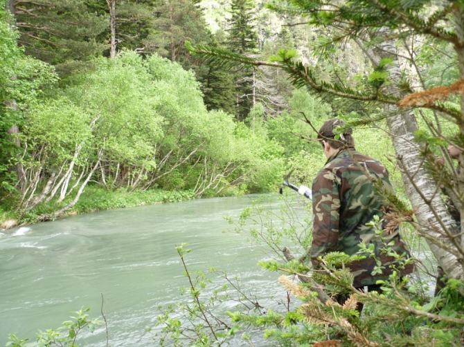 Организация переправы забросом веревки на целевой берег (Горный туризм, безопасность, переправа)