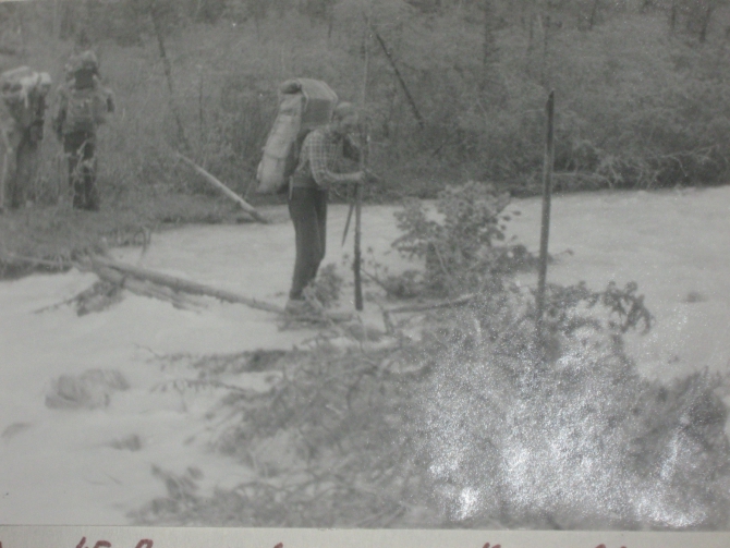 Переправы по бревну (Горный туризм, бревно, переправа, безопасность)