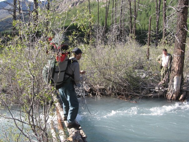 Переправы по бревну (Горный туризм, бревно, переправа, безопасность)
